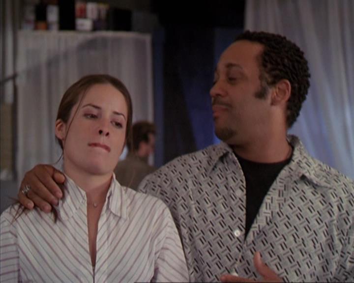 Charmed-Online-dot-net_405SizeMatters0630.jpg