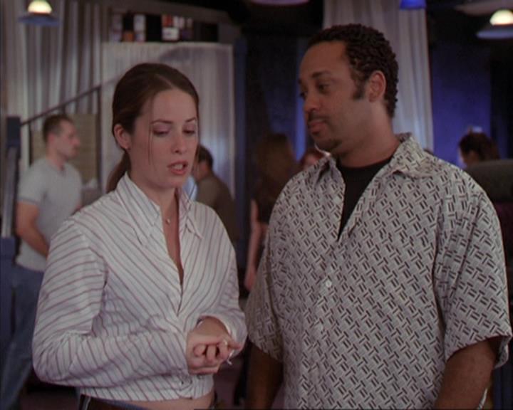 Charmed-Online-dot-net_405SizeMatters0639.jpg