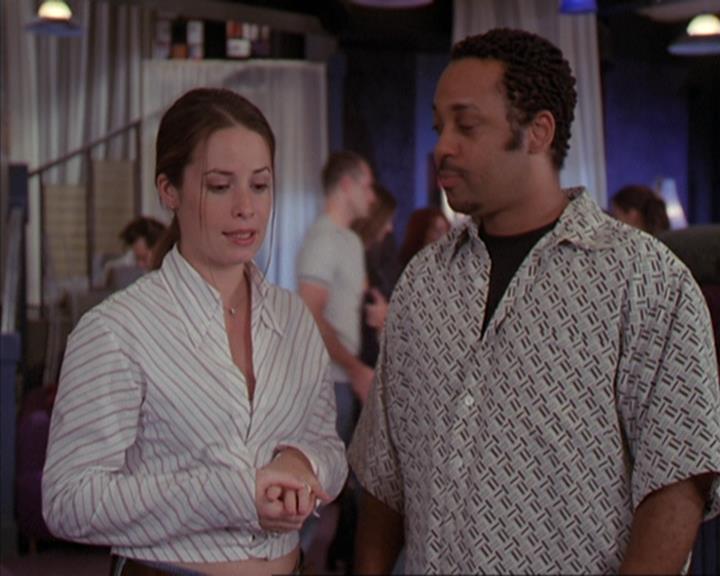 Charmed-Online-dot-net_405SizeMatters0640.jpg