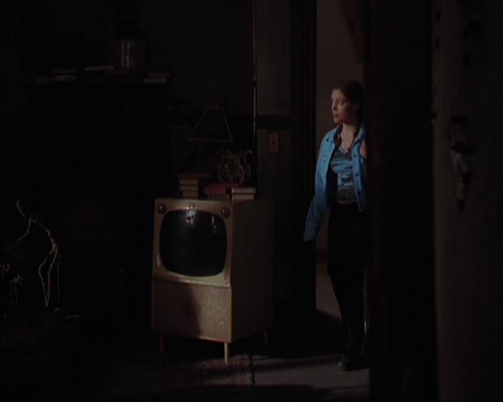 Charmed-Online-dot-net_405SizeMatters0678.jpg