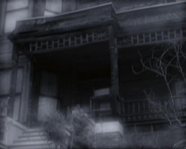 Charmed-Online-dot-net_405SizeMatters0699.jpg