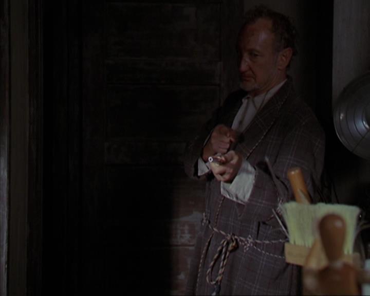 Charmed-Online-dot-net_405SizeMatters0713.jpg