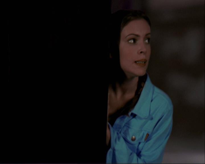 Charmed-Online-dot-net_405SizeMatters0741.jpg Charmed-Online-dot-net_405SizeMatters0741.jpg