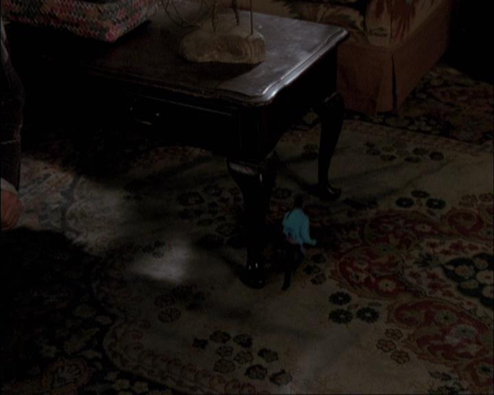 Charmed-Online-dot-net_405SizeMatters0770.jpg