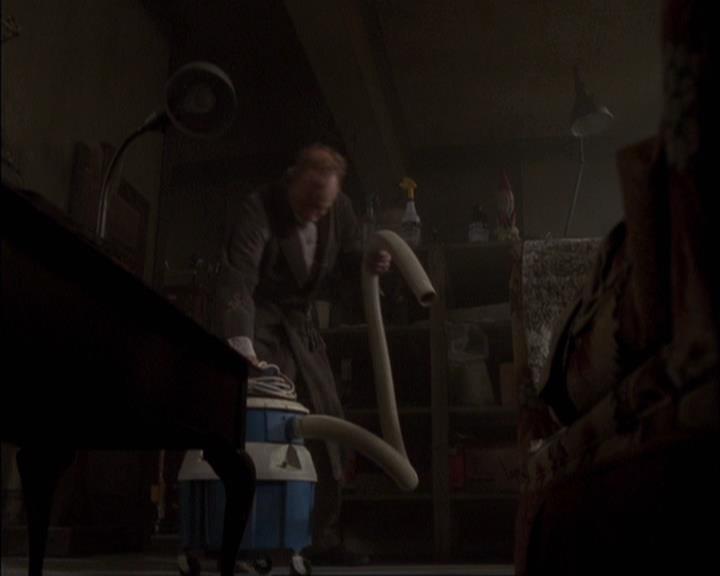 Charmed-Online-dot-net_405SizeMatters0784.jpg