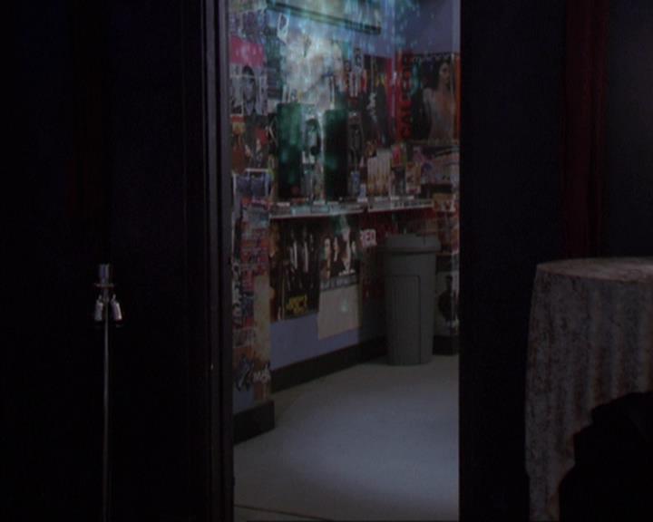 Charmed-Online-dot-net_405SizeMatters0788.jpg