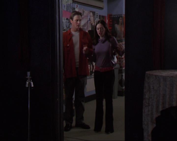 Charmed-Online-dot-net_405SizeMatters0790.jpg