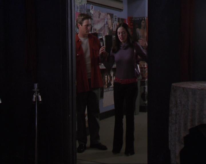 Charmed-Online-dot-net_405SizeMatters0791.jpg