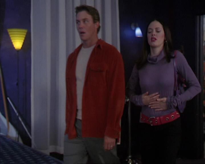 Charmed-Online-dot-net_405SizeMatters0796.jpg