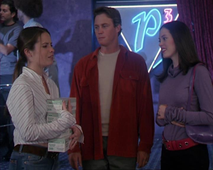 Charmed-Online-dot-net_405SizeMatters0804.jpg