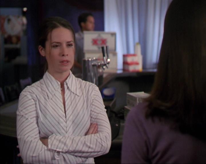 Charmed-Online-dot-net_405SizeMatters0813.jpg