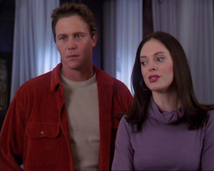 Charmed-Online-dot-net_405SizeMatters0819.jpg