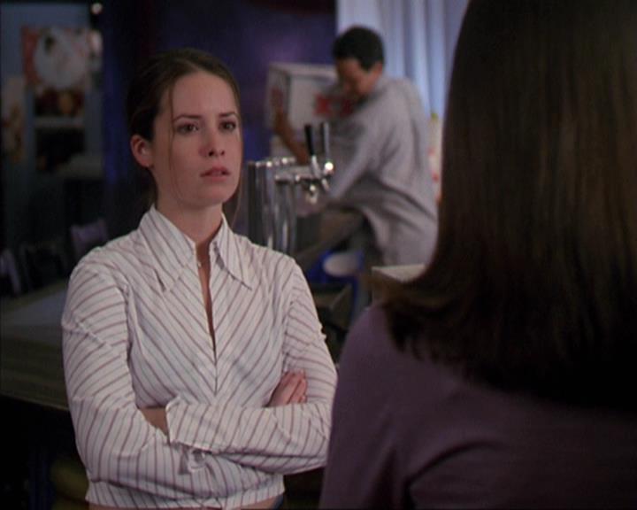 Charmed-Online-dot-net_405SizeMatters0820.jpg