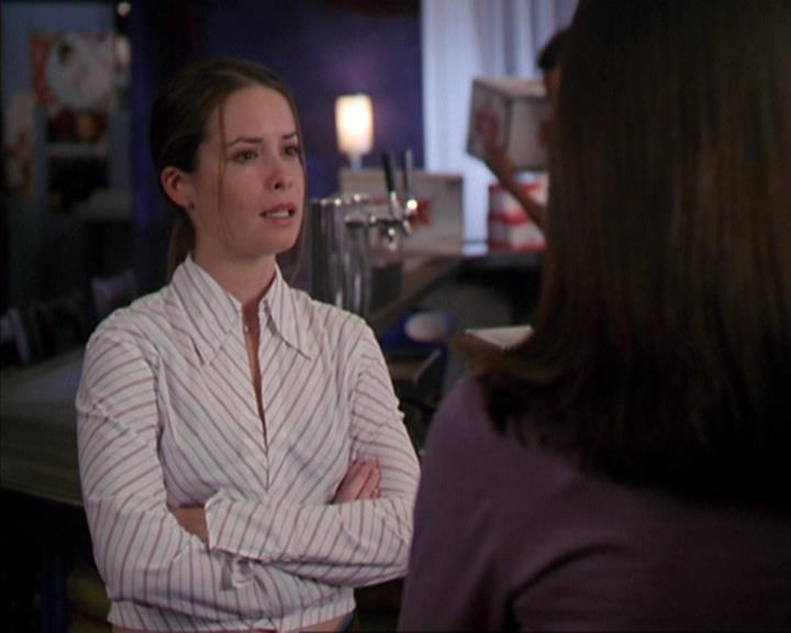 Charmed-Online-dot-net_405SizeMatters0821.jpg