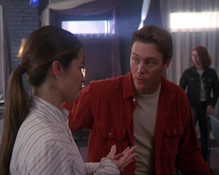 Charmed-Online-dot-net_405SizeMatters0825.jpg