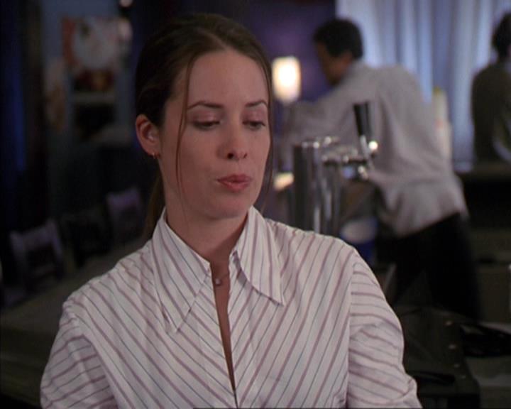Charmed-Online-dot-net_405SizeMatters0826.jpg