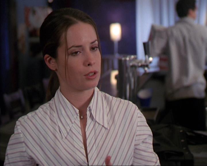 Charmed-Online-dot-net_405SizeMatters0827.jpg