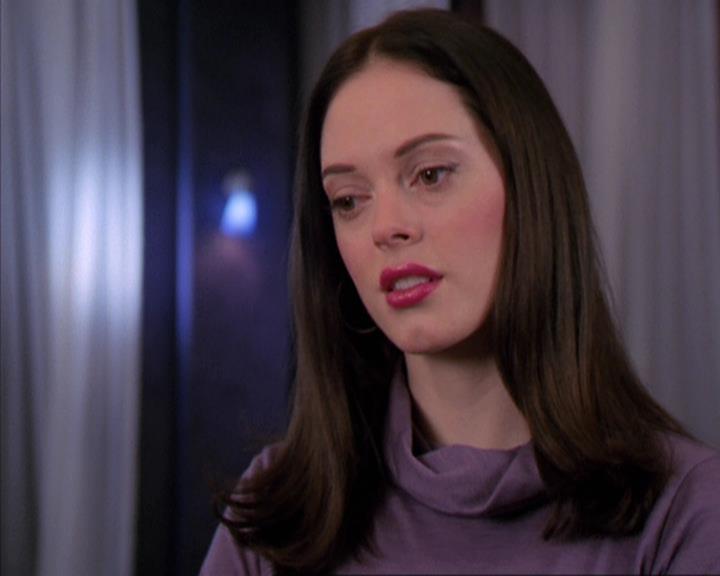 Charmed-Online-dot-net_405SizeMatters0830.jpg