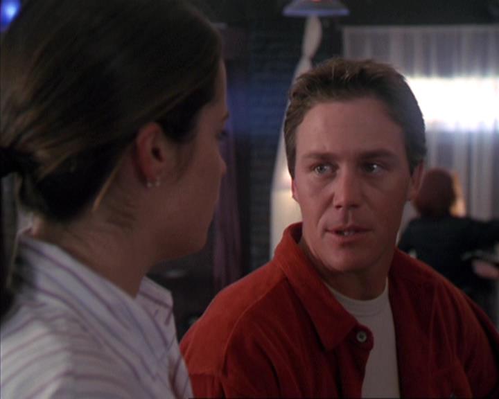 Charmed-Online-dot-net_405SizeMatters0834.jpg