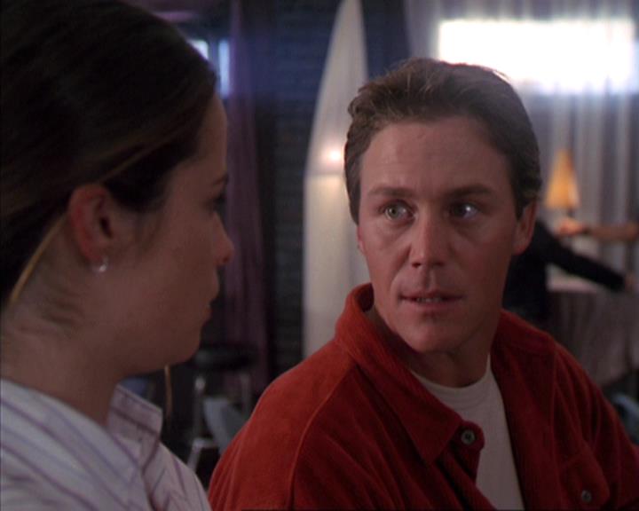 Charmed-Online-dot-net_405SizeMatters0838.jpg