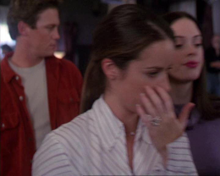 Charmed-Online-dot-net_405SizeMatters0847.jpg