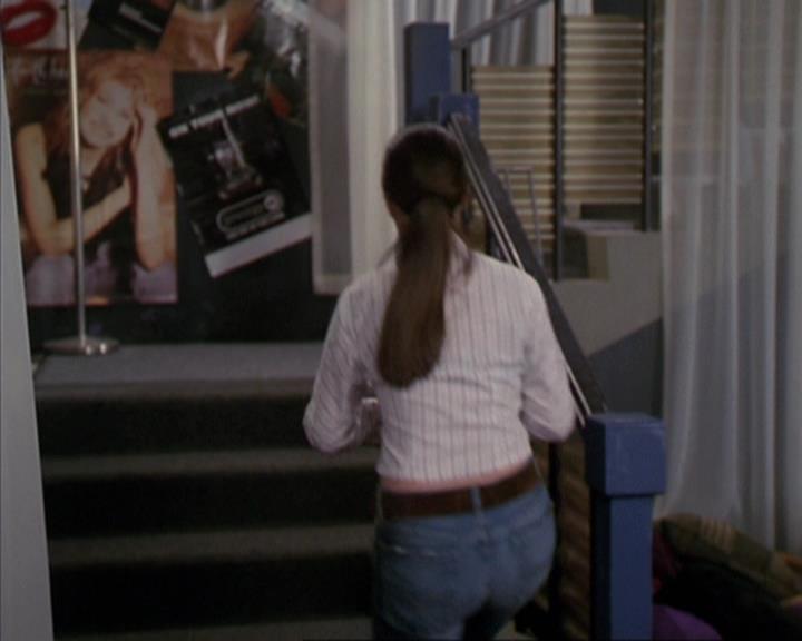 Charmed-Online-dot-net_405SizeMatters0849.jpg