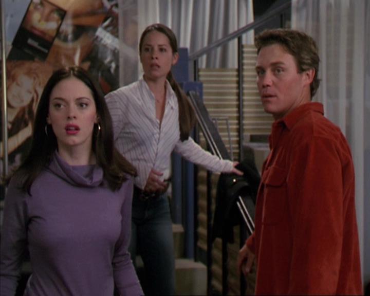 Charmed-Online-dot-net_405SizeMatters0854.jpg