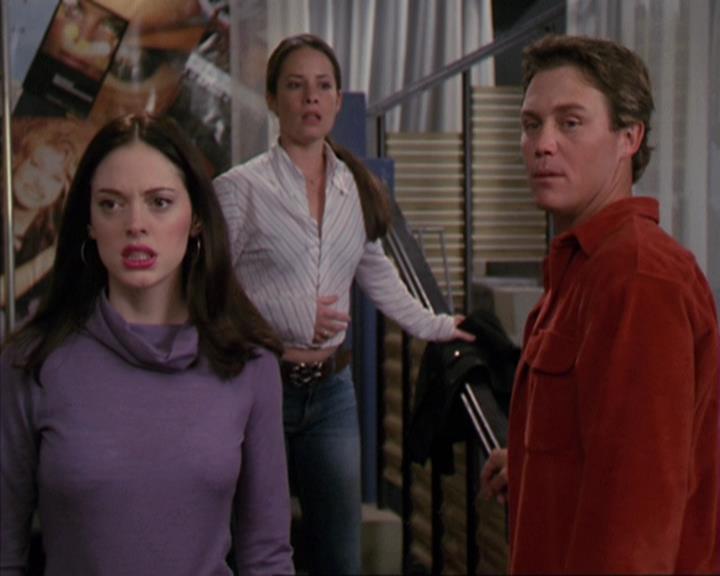 Charmed-Online-dot-net_405SizeMatters0855.jpg
