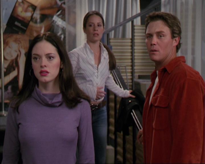 Charmed-Online-dot-net_405SizeMatters0856.jpg