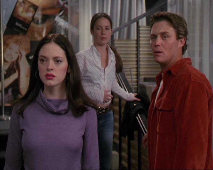 Charmed-Online-dot-net_405SizeMatters0857.jpg
