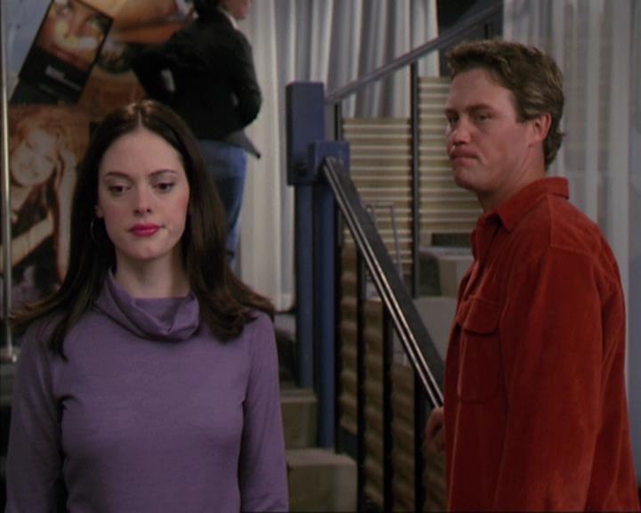 Charmed-Online-dot-net_405SizeMatters0862.jpg