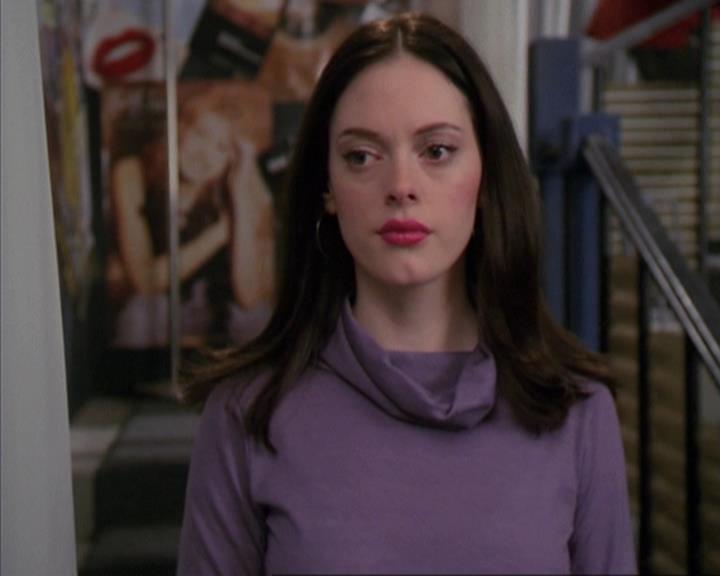 Charmed-Online-dot-net_405SizeMatters0866.jpg