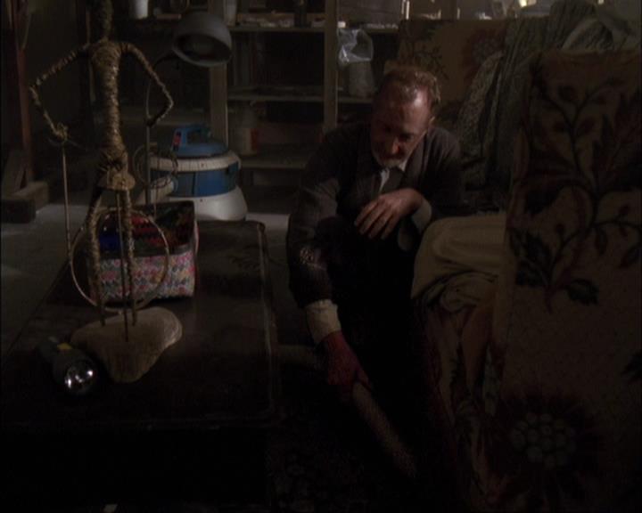 Charmed-Online-dot-net_405SizeMatters0872.jpg