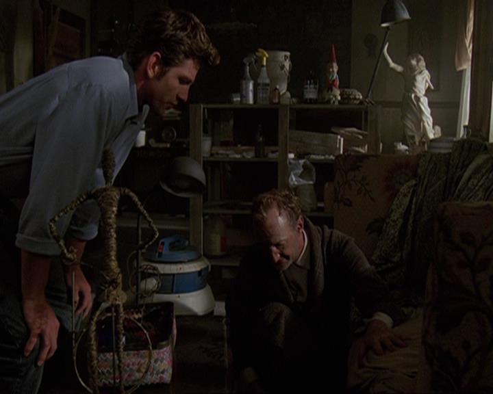 Charmed-Online-dot-net_405SizeMatters0885.jpg