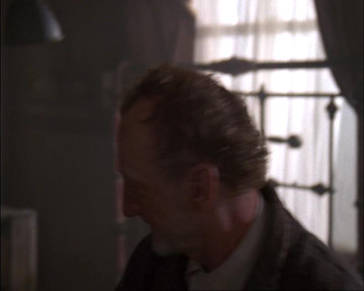Charmed-Online-dot-net_405SizeMatters0907.jpg