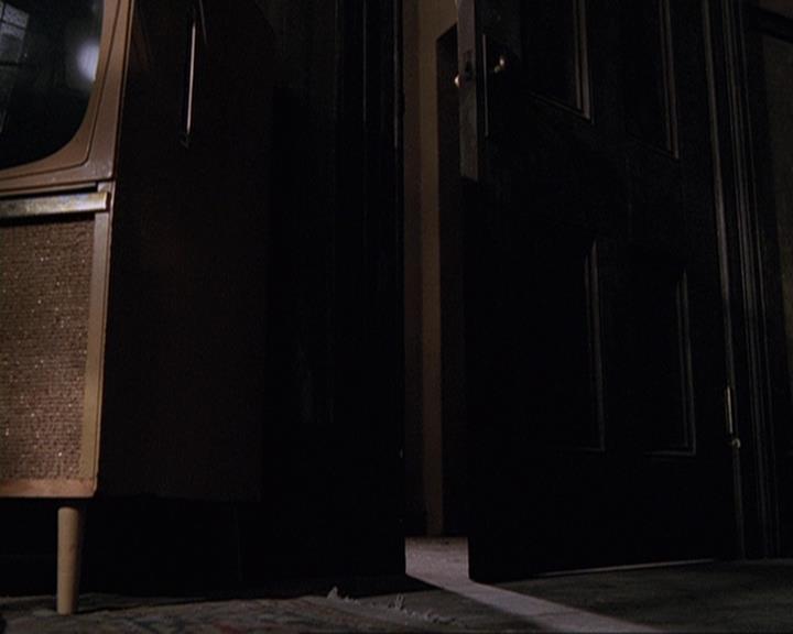 Charmed-Online-dot-net_405SizeMatters0921.jpg