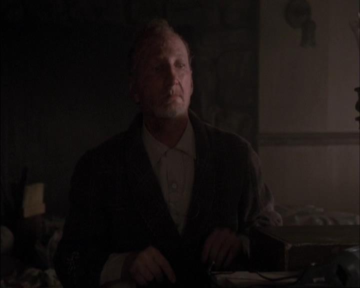 Charmed-Online-dot-net_405SizeMatters0937.jpg