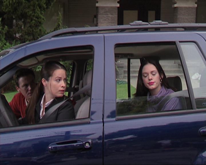 Charmed-Online-dot-net_405SizeMatters0980.jpg