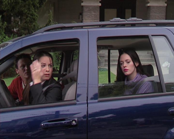 Charmed-Online-dot-net_405SizeMatters0981.jpg