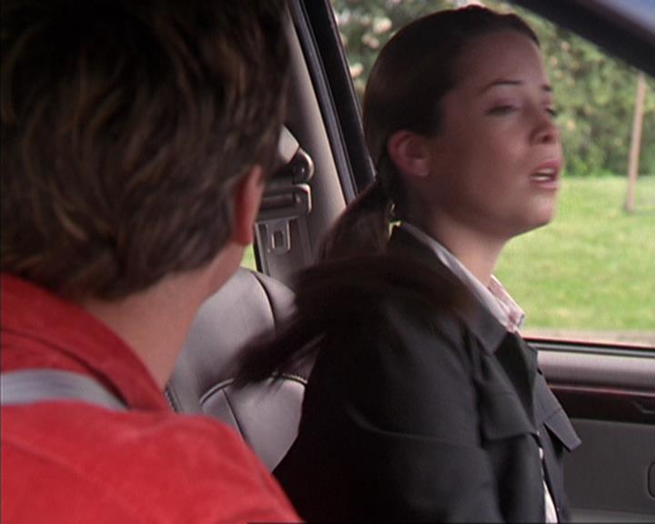 Charmed-Online-dot-net_405SizeMatters0983.jpg