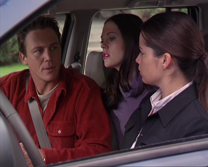 Charmed-Online-dot-net_405SizeMatters0988.jpg