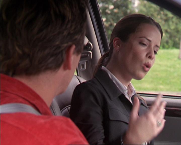 Charmed-Online-dot-net_405SizeMatters0992.jpg