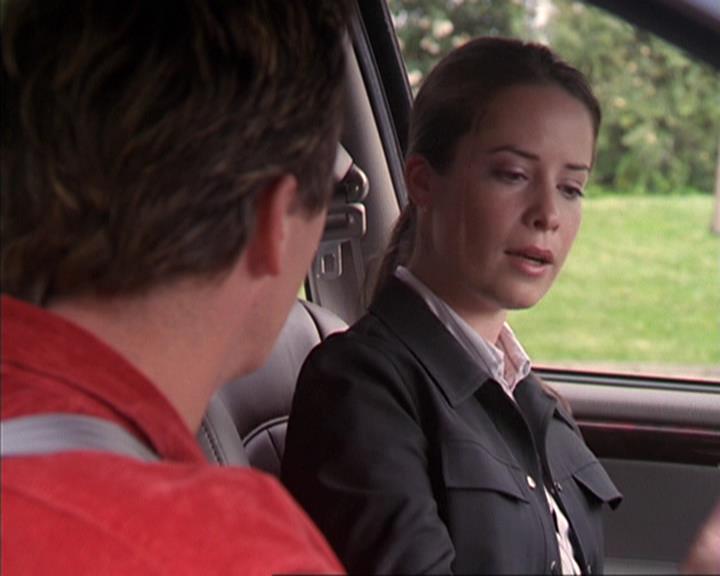 Charmed-Online-dot-net_405SizeMatters0993.jpg