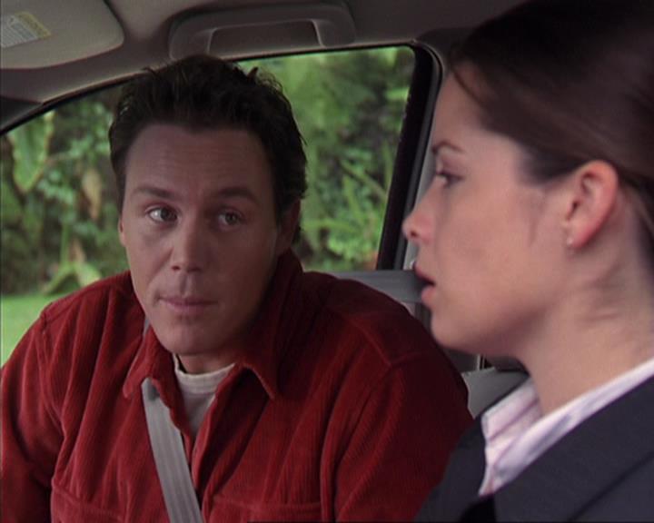 Charmed-Online-dot-net_405SizeMatters0999.jpg