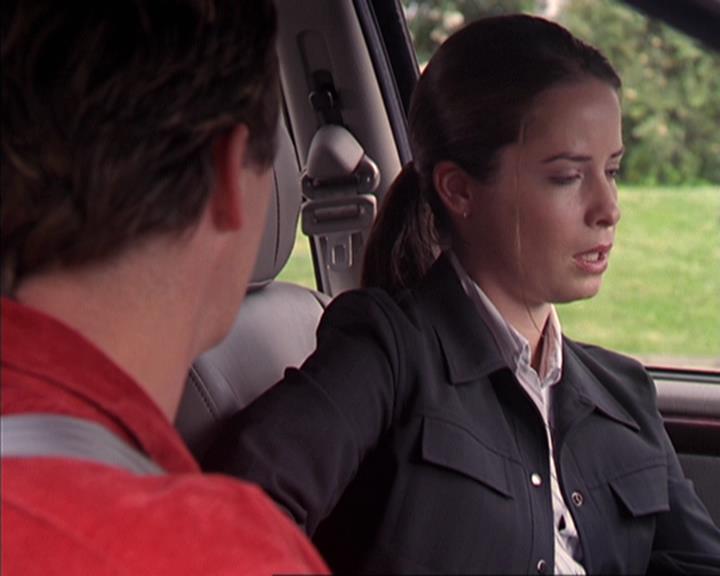 Charmed-Online-dot-net_405SizeMatters1014.jpg