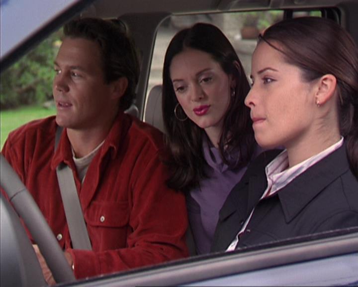 Charmed-Online-dot-net_405SizeMatters1025.jpg