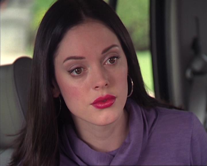 Charmed-Online-dot-net_405SizeMatters1041.jpg