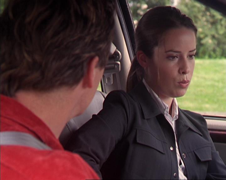 Charmed-Online-dot-net_405SizeMatters1044.jpg
