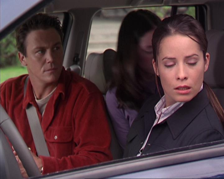 Charmed-Online-dot-net_405SizeMatters1050.jpg