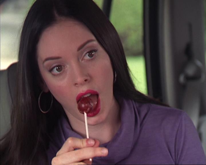Charmed-Online-dot-net_405SizeMatters1055.jpg
